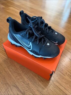 Kids Nike Force Trout 9 Keystone BG cleats size 3Y